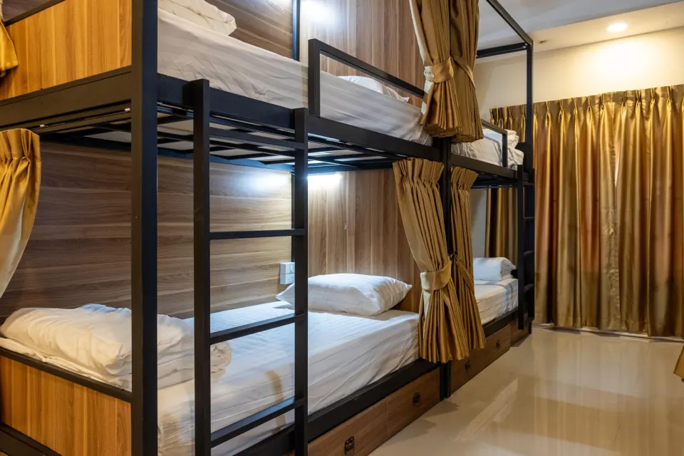 เตียงในห้องรวม 8 เตียง (ชาย-หญิง) — WanderHaus@Pai Hostel (2)