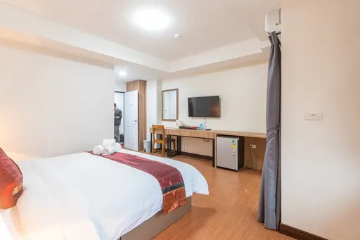 豪华大床房 — Peacock De Pai Hotel (2)